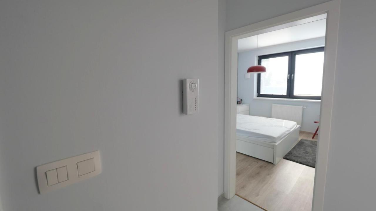 Air-Conditioned, 2 Room Apartment With Terrace Bratysława Zewnętrze zdjęcie