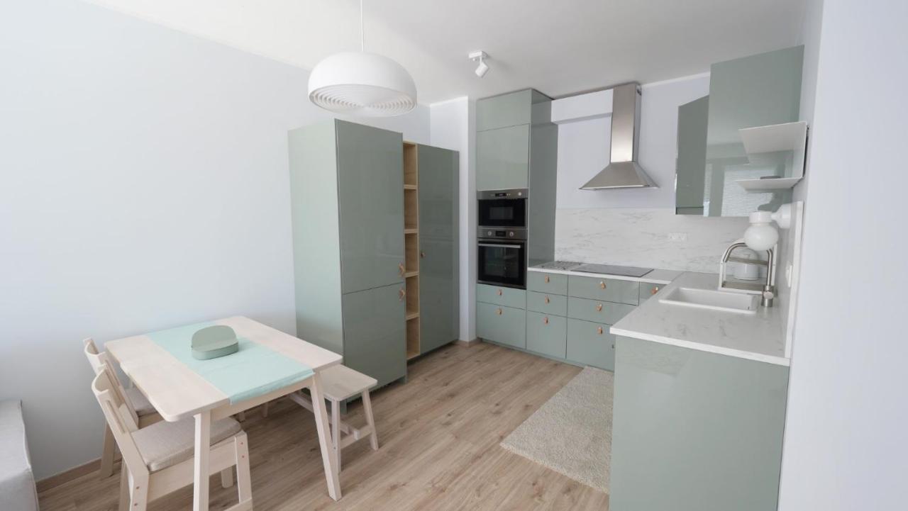 Air-Conditioned, 2 Room Apartment With Terrace Bratysława Zewnętrze zdjęcie
